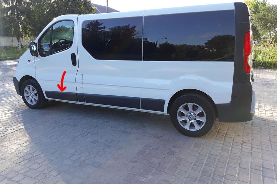 Renault Trafic 2001–2015 Moldura de puerta original usada (L1) Image