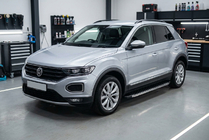 Volkswagen T-Roc 2017-2025 Estribos Laterales BlackLine (2 uds., Aluminio) foto 1