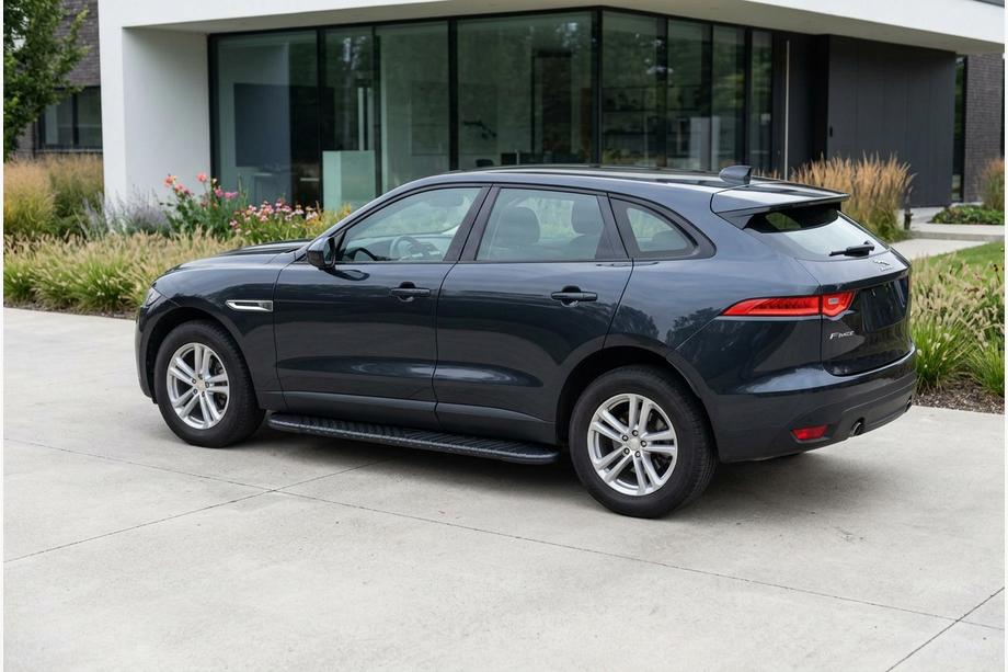 Jaguar F-PACE 2016- Estribos Laterales Bosphorus Black (2 uds., Aluminio) Image