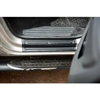 Cubiertas de umbral de puerta EuroCap (4 uds, ABS) Volkswagen Amarok 2010-2022 foto 4