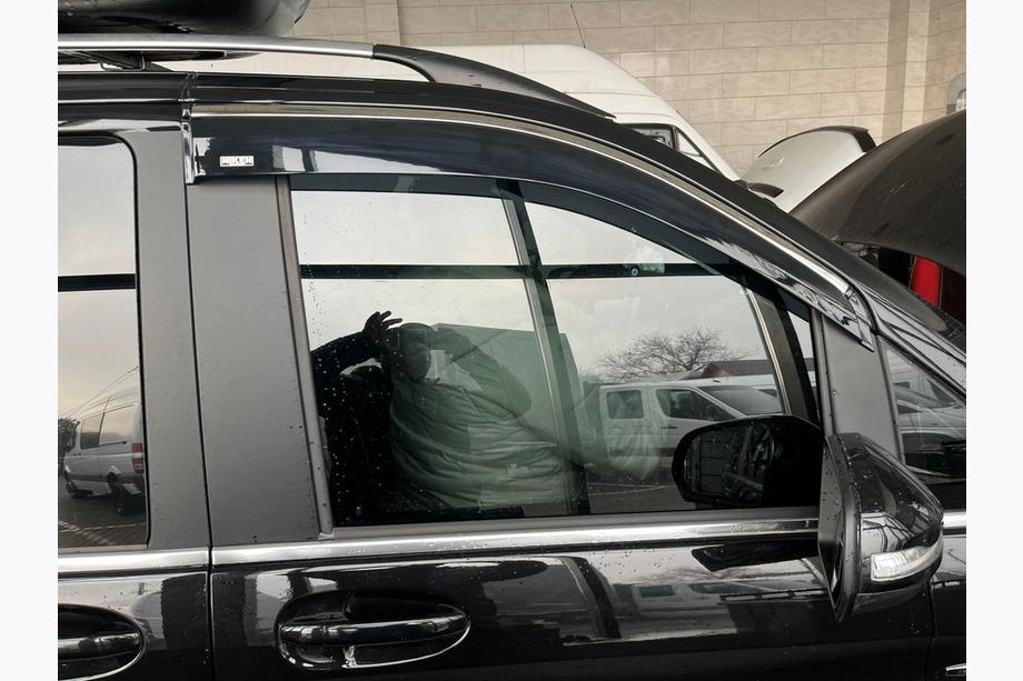 Mercedes Viano 2004-2014 Deflectores de Ventana con Moldura Cromada (2 uds, Niken) Image