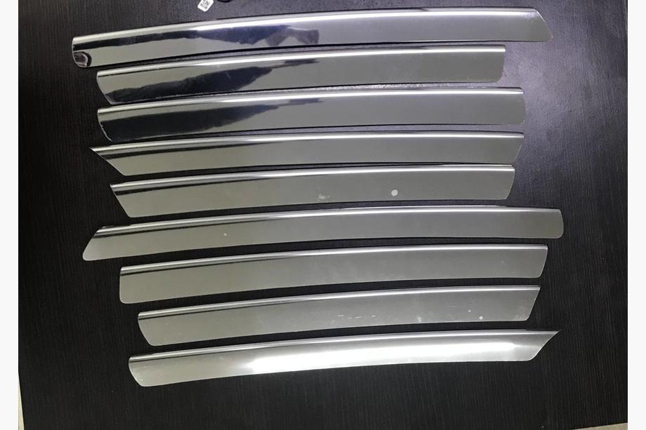 Mercedes Vito W638 1996-2003 OFERTA! Juego incompleto de molduras para parrilla (9 piezas) Image