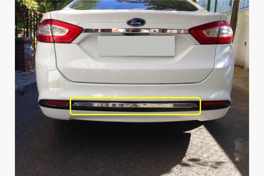 Ford Mondeo 2014-2022 Moldura trasera de parachoques acero inoxidable Image