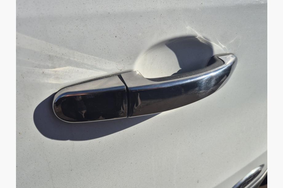 Ford Custom 2013-2022 Cubiertas de Manijas Cromadas Carmos (Acero Inoxidable) Image