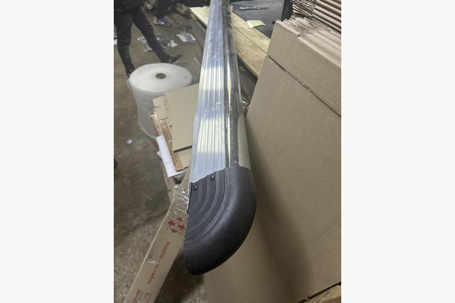Renault Master 1998-2010 ¡Oferta! Estribos laterales sin soportes 353cm (2 uds) Foto 1