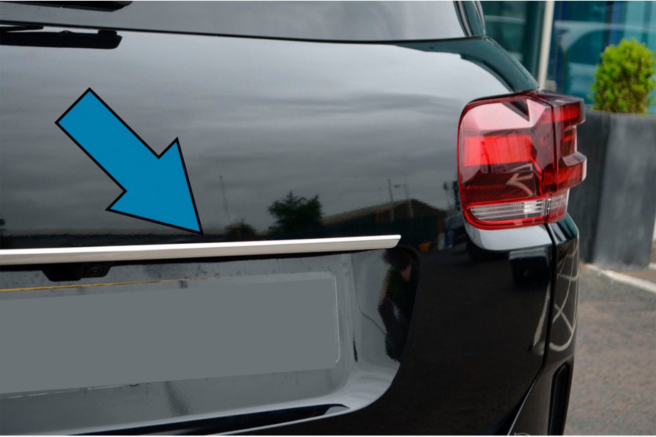 Citroen C5 Aircross 2017-2025 Moldura cromada sobre la matrícula (acero inoxidable) Image