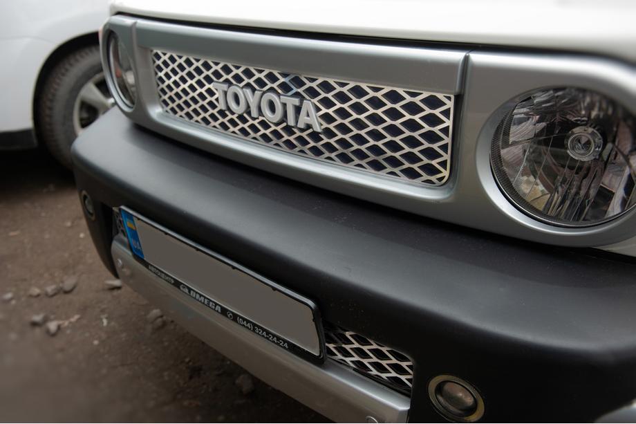 Toyota FJ Cruiser 2006-2022 Cubiertas cromadas para parrilla (acero inoxidable) Foto 4