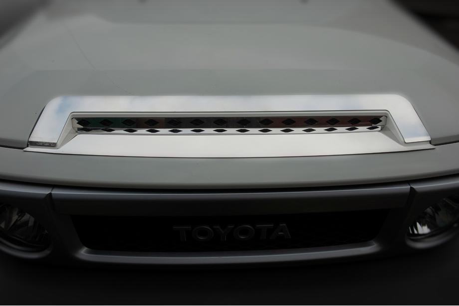Toyota FJ Cruiser 2006-2022 Molduras de capó cromadas (acero inoxidable) Foto 3