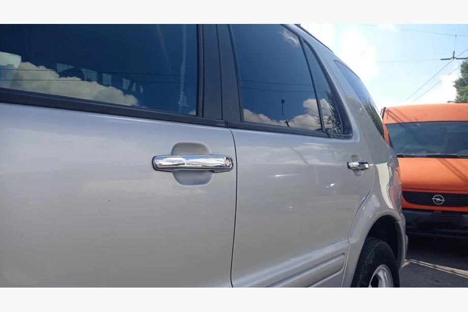 Mercedes ML W163 1997-2005 Cubiertas de Manijas Cromadas (4 uds) Image